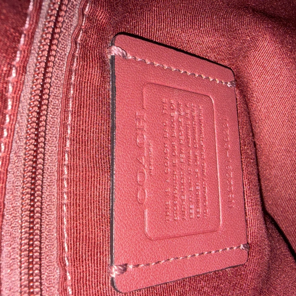 Coach Plum Pebbled Leather Shoulder Bag Hobo Crossbody Zip Pocket - Picture 6 of 8